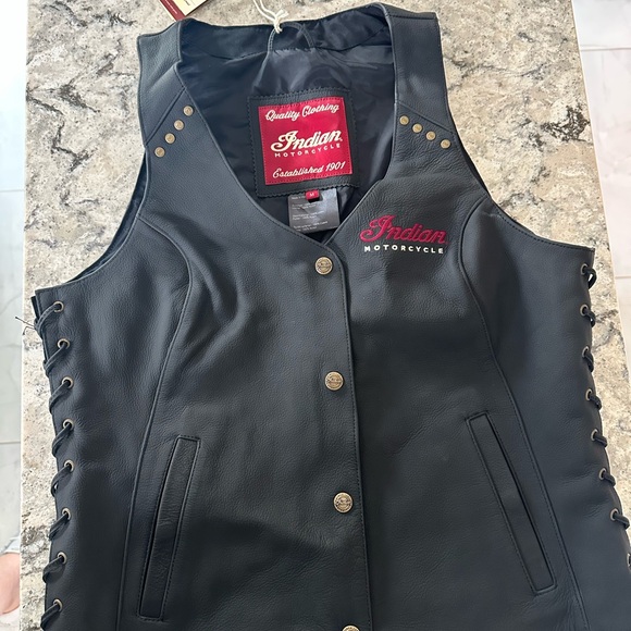 Women's Black Genuine Leather Indian Motorcycle Vest - Picture 1 of 10